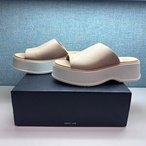 NWT SOREL W’s Sz 8.5 Dayspring Pltfm Slide Sandals in Honest Beige, Chalk w Box.